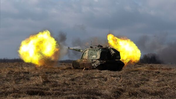 Artilharia autopropulsada Msta-S durante exercício militar na região de Krasnodar (foto de arquivo) - Sputnik Brasil