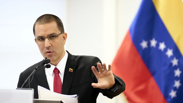 Jorge Arreaza, ministro das Relações Exteriores da Venezuela, fala durante entrevista coletiva - Sputnik Brasil