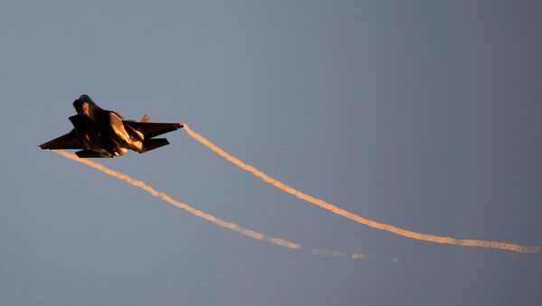 Avião F-35 da Força Aérea de Israel durante demonstração aérea - Sputnik Brasil