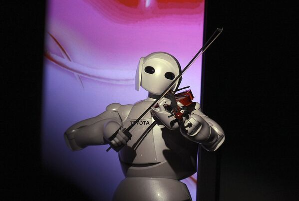 Robô The Partner toca violino. - Sputnik Brasil