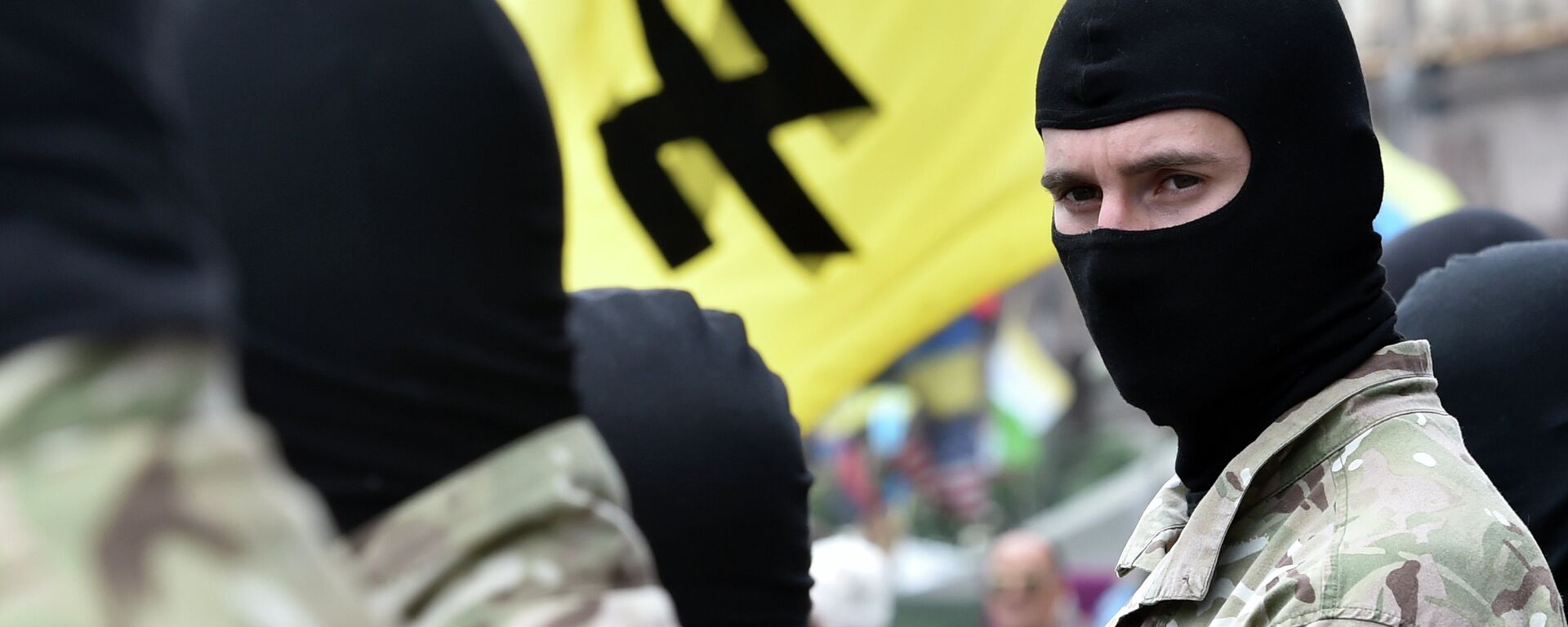 Militantes da Associação Social Nacionalista (SNA, na sigla em inglês), participam de manifestação na praça Maidan, em Kiev, Ucrânia, 15 de junho de 2014   - Sputnik Brasil, 1920, 25.08.2022