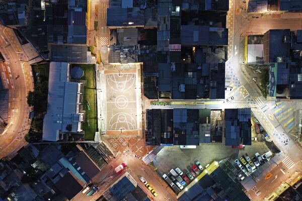 Vista aérea do bairro Ciudad Bolivar, na capital colombiana de Bogotá, em meio à pandemia do coronavírus - Sputnik Brasil