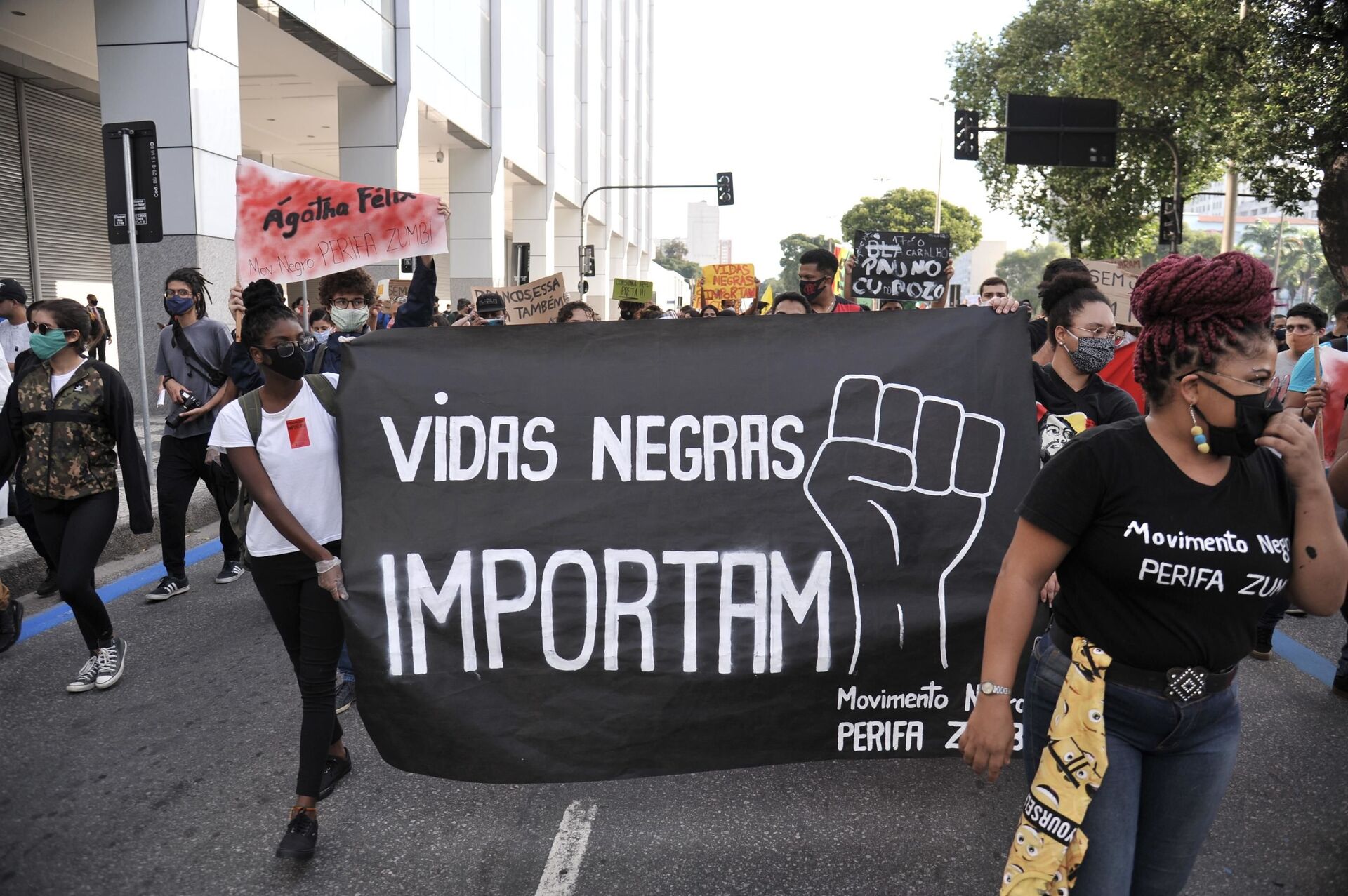 Manifestação contra o racismo e contra o presidente Jair Bolsonaro, no Rio de Janeiro, em 7 de junho de 2020. - Sputnik Brasil, 1920, 21.03.2022