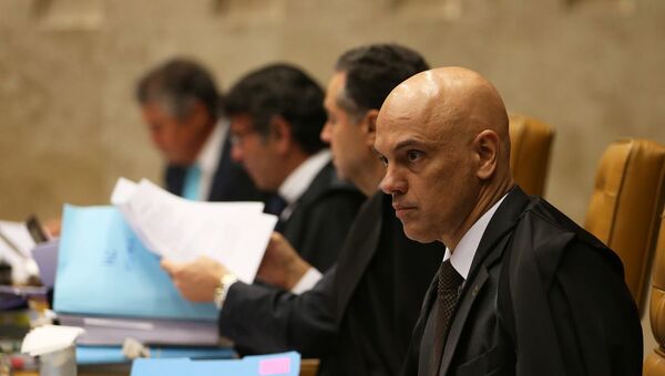  O ministro do Supremo Tribunal Federal Alexandre de Moraes durante julgamento. - Sputnik Brasil