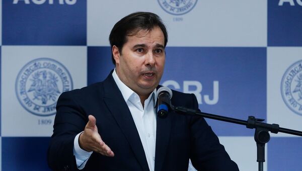 O presidente da Câmara dos Deputados, Rodrigo Maia, faz palestra na Associação Comercial do Rio de Janeiro (ACRJ). - Sputnik Brasil