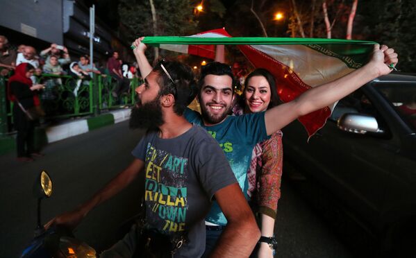Teerã comemora acordo nuclear - Sputnik Brasil
