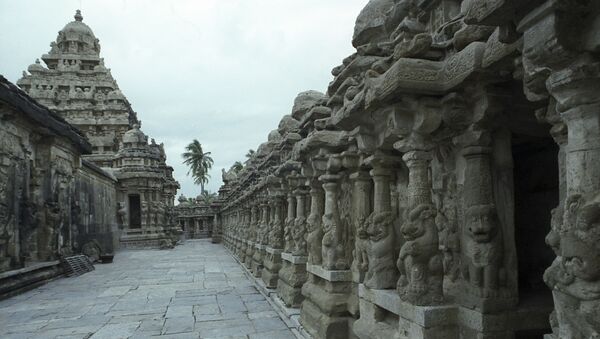 O templo de Kailasanath, dedicado ao deus Shiva e construído no final do século VII, o mais antigo e esbelto de Canchipuram, uma das cidades sagradas do hinduísmo - Sputnik Brasil