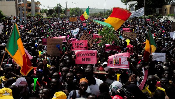 Protesto em Bamaco, no Mali, contra o presidente Ibrahim Boubacar Keita, 19 de junho de 2020 - Sputnik Brasil