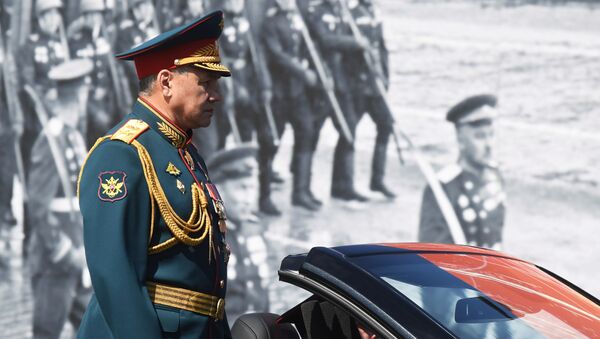 Ministro da Defesa da Rússia, Sergei Shoigu, durante revista das tropas na Parada dos 75 anos da Vitória na Praça Vermelha, em Moscou - Sputnik Brasil