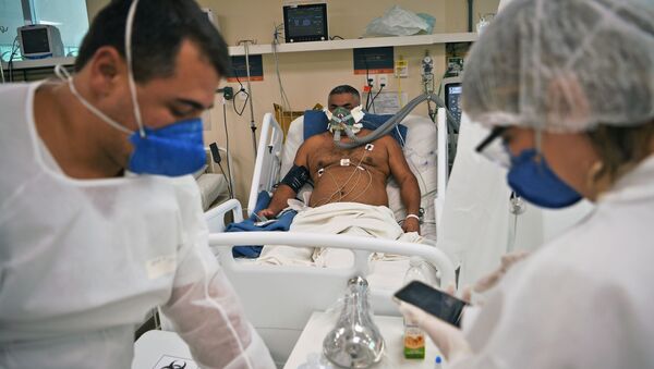 Paciente com COVID-19 é tratado no Hospital Oceânico em Niterói, na Região Metropolitana do Rio de Janeiro - Sputnik Brasil