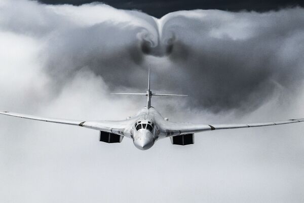 Bombardeiro estratégico Tu-160 da Força Aeroespacial russa - Sputnik Brasil