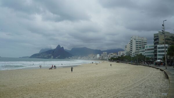 Praia do Arpoador, em Ipanema, Zona Sul do Rio de Janeiro, em 4 de julho de 2020 - Sputnik Brasil