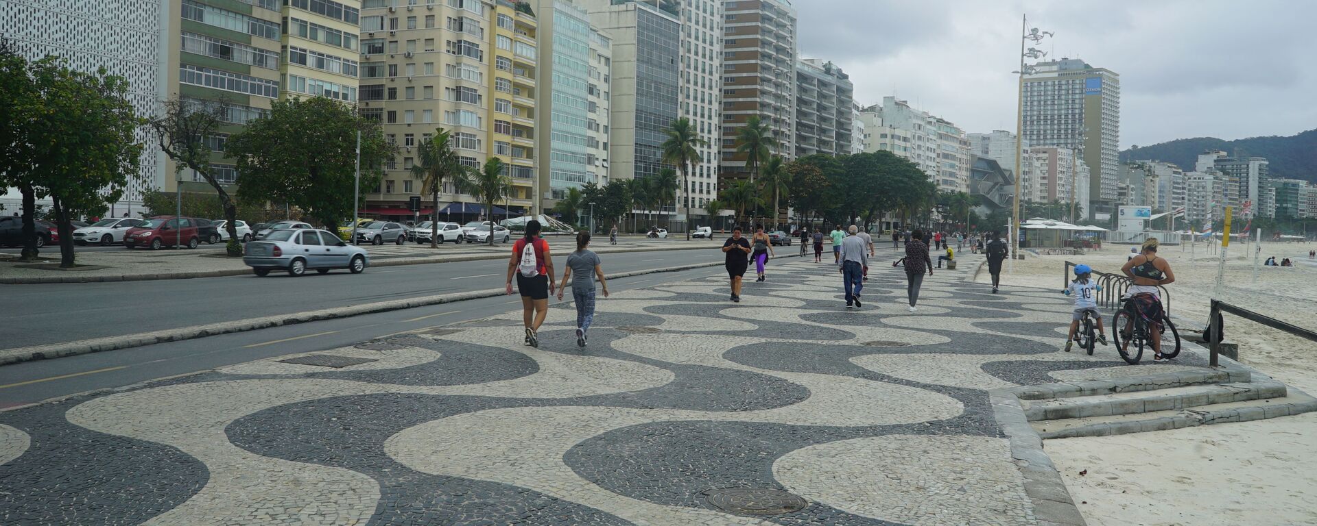 Praia de Copacabana, Zona Sul do Rio de Janeiro, em 4 de julho de 2020 - Sputnik Brasil, 1920, 14.10.2021