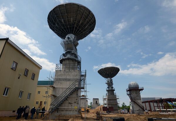 Uma antena no cosmódromo Vostochny. - Sputnik Brasil