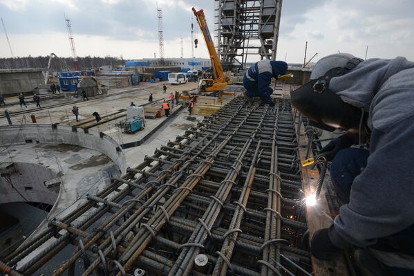 Trabalhadores na construção do cosmódromo Vostochny na região de Amur, Rússia. - Sputnik Brasil