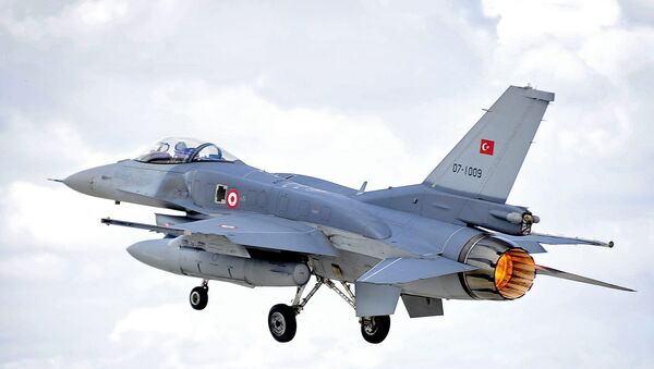 Caça F-16 da Força aérea turca - Sputnik Brasil