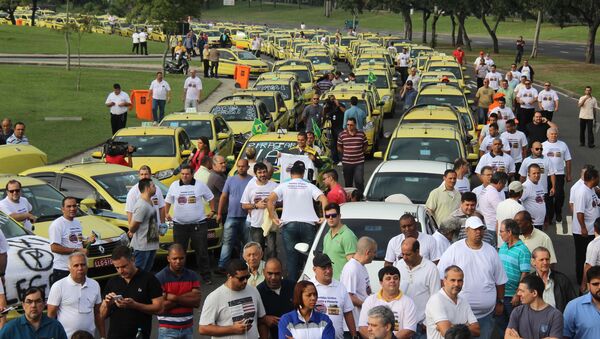 Protestos dos taxistas do Rio de Janeiro contra o Uber. - Sputnik Brasil