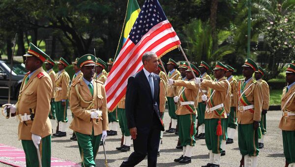 Presidente dos EUA, Barack Obama, em cerimônia de recepção no Palácio Nacional de Adis Abeba, capital da Etiópia, em 27 de julho de 2015 - Sputnik Brasil