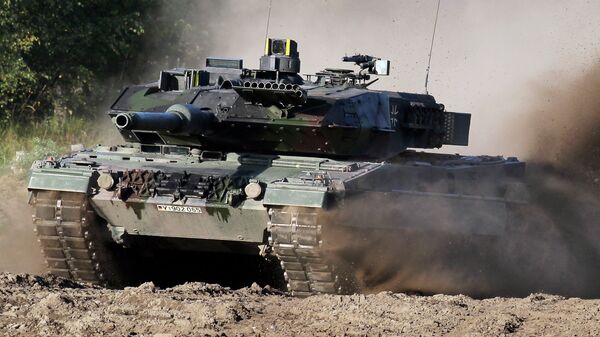 Tanque Leopard 2 em evento para a imprensa alemã - Sputnik Brasil