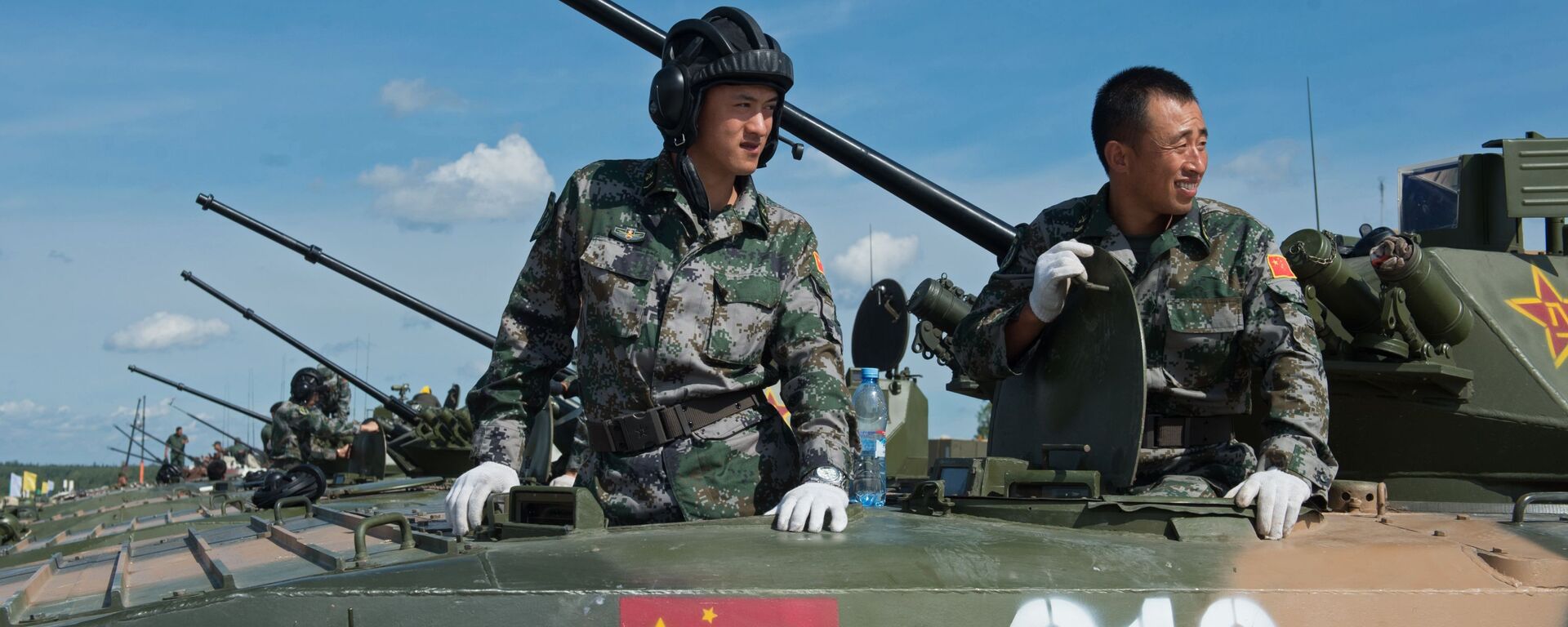 Militares das Forças Armadas da China no polígono de Alabino na região de Moscou, preparando-se para os Jogos Internacionais de Exército 2015 (imagem de arquivo) - Sputnik Brasil, 1920, 14.11.2023