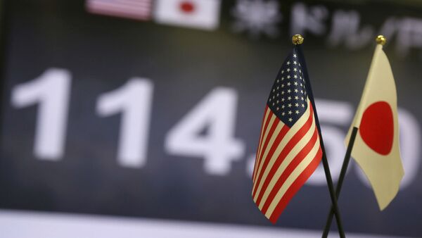 Bandeiras dos EUA e do Japão. - Sputnik Brasil
