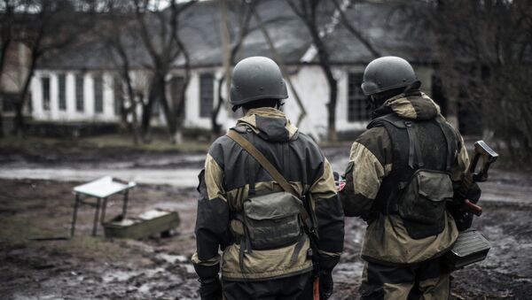 Combatentes da autoproclamada República Popular de Donetsk - Sputnik Brasil
