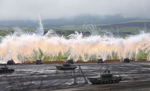 Exercícios militares no Japão. 18 de agosto de 2015 - Sputnik Brasil