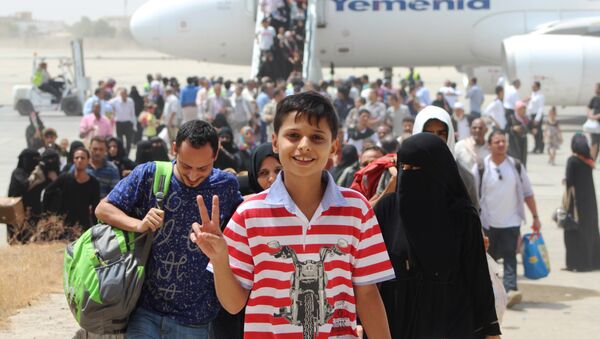 Um grupo de iemenitas voltam ao seu país do Djibouti, após quatro meses do conflito - Sputnik Brasil