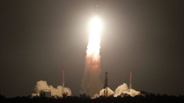 Organização de Pesquisa Espacial da Índia (ISRO) lança o satélite a partir do centro espacial Satish Dhavan  - Sputnik Brasil
