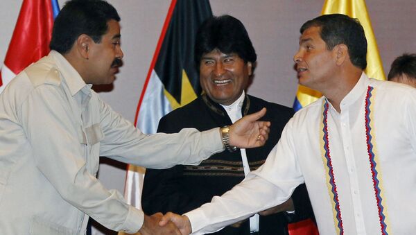 Nicolás Maduro, Evo Morales e Rafael Correa durante abertura de cúpula da Aliança Bolivariana para as Américas (ALBA) - julho de 2013 - Sputnik Brasil