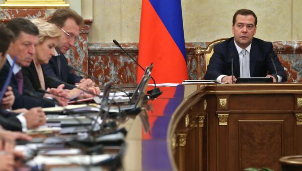 Dmitry Medvedev numa reunião do governo - Sputnik Brasil