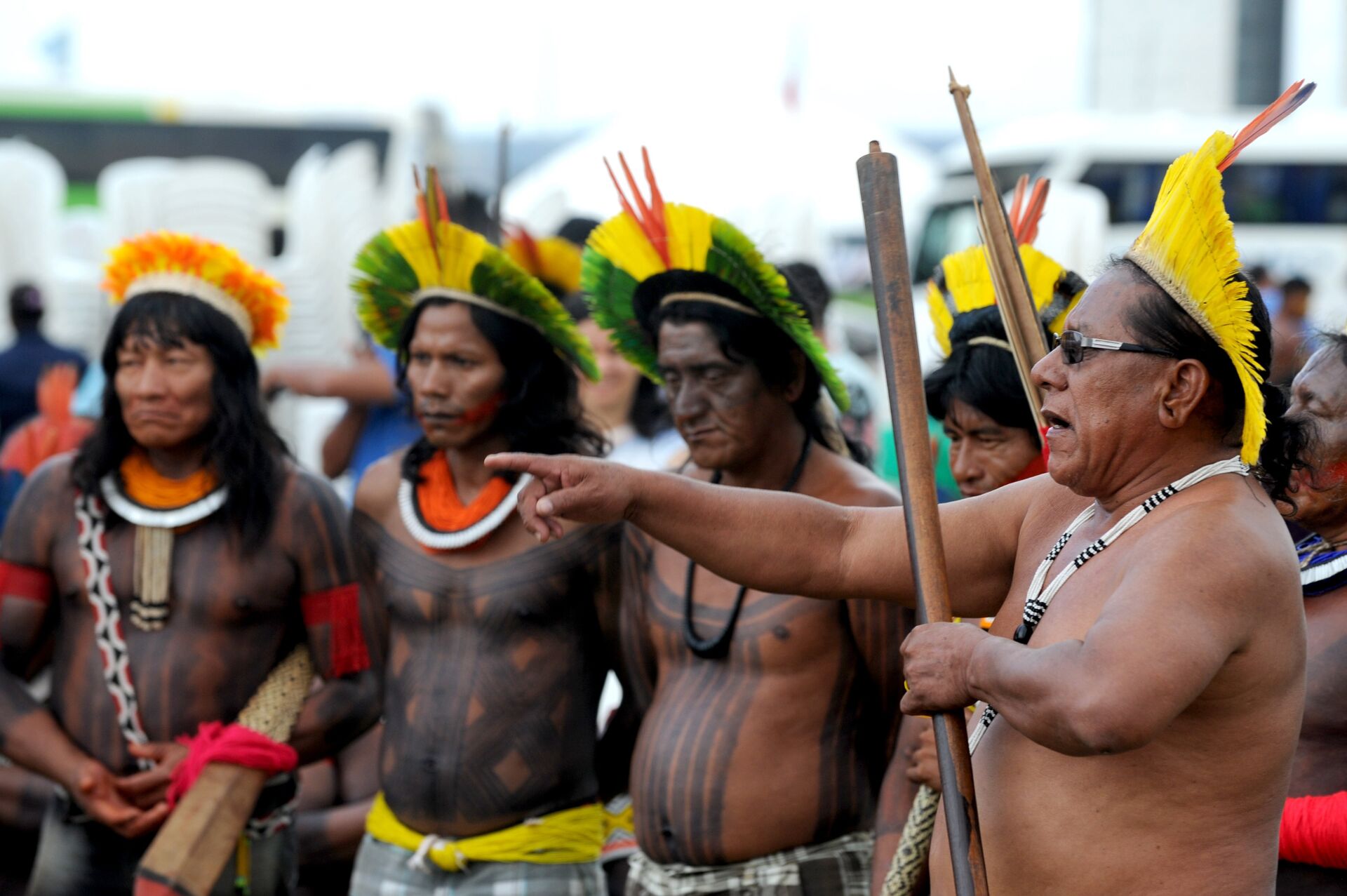 Indígenas durante uma reunião de caciques em Brasília, em 2013 - Sputnik Brasil, 1920, 26.07.2022