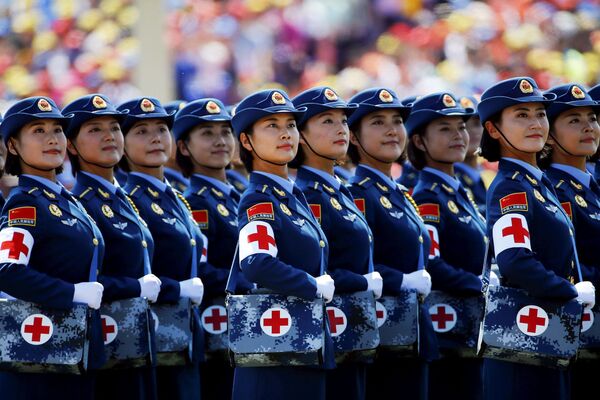 Pequim realizou a grande parada militar em comemoração do 70º aniversário da vitória na guerra contra o Japão e na Segunda Guerra Mundial - Sputnik Brasil