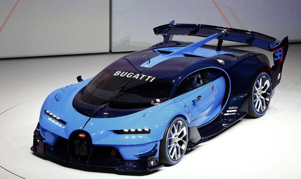 O novo carro conceito Bugatti Vision no Salão do Automóvel de Frankfurt de 2015. - Sputnik Brasil