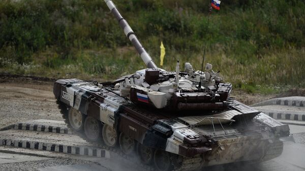 T-72 durante o Biatlon de Tanques. - Sputnik Brasil