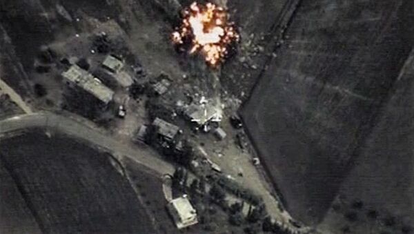 Rússia realiza golpes aéreos contra posições do Estado Islâmico na Síria - Sputnik Brasil
