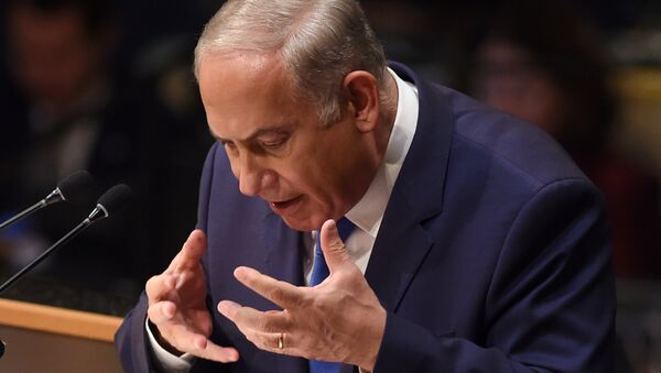 O primeiro-ministro de Israel, Benjamin Netanyahu, durante discurso na Assembleia Geral da ONU, nesta quinta-feira, 1 de outubro de 2015 - Sputnik Brasil