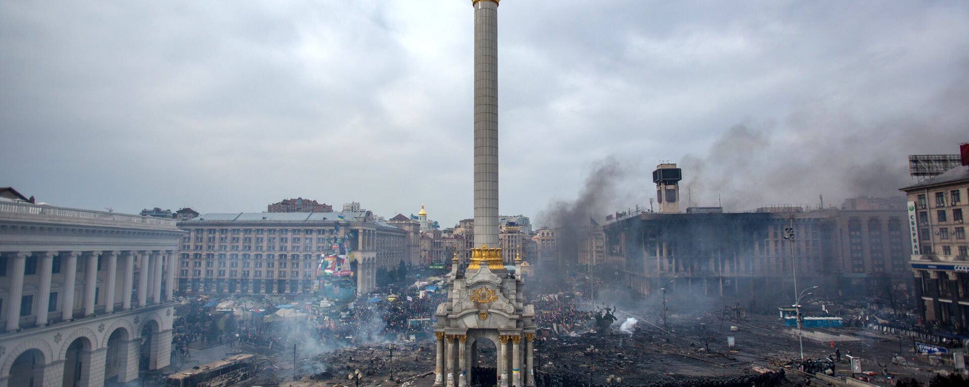 Protesto na praça Maidan em Kiev, 22 de fevereiro de 2014 - Sputnik Brasil, 1920, 21.11.2023