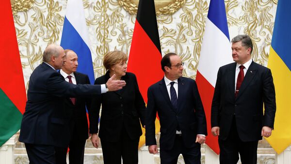 Presidente da Bielorrússia Alexander Lukashenko, Presidente da Rússia Vladimir Putin, Chanceler Alemã Angela Merkel, Presidente da França Francois Hollande e o Presidente da Ucrânia  Pyotr Poroshenko em Minsk - Sputnik Brasil