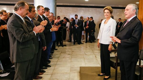 Dilma anuncia corte de 8 ministérios - Sputnik Brasil
