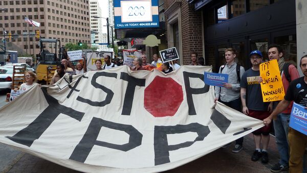 Manifestantes contra o acordo comercial de Parceria Trans-Pacífico nos EUA - Sputnik Brasil