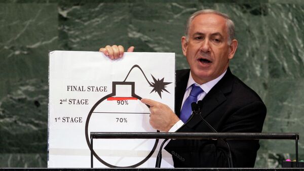 Benjamin Netanyahu discursa durante a Assembleia Geral da ONU em setembro de 2012 - Sputnik Brasil