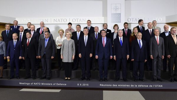Reunião de ministros da Defesa da OTAN, em Bruxelas, em 8 de outubro de 2015 - Sputnik Brasil