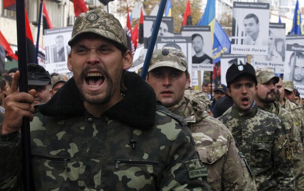 Nacionalistas marcham em Kiev - Sputnik Brasil