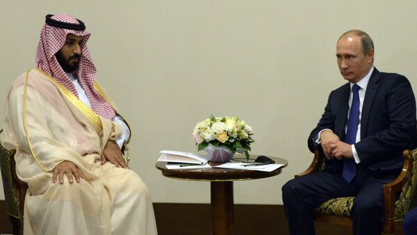 Vladimir Putin e Vice príncipe herdeiro e ministro da Defesa da Arábia Saudita Mohammad bin Salman Al Saud - Sputnik Brasil