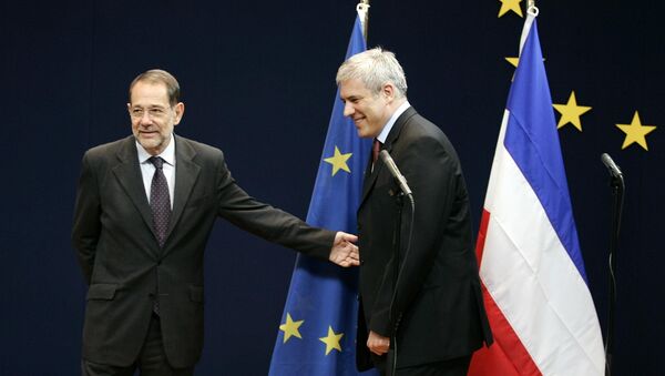 Ex-presidente da Sérvia Boris Tadic (a direita) e ex-chefe da Política Externa da União Europeia Javier Solana - Sputnik Brasil