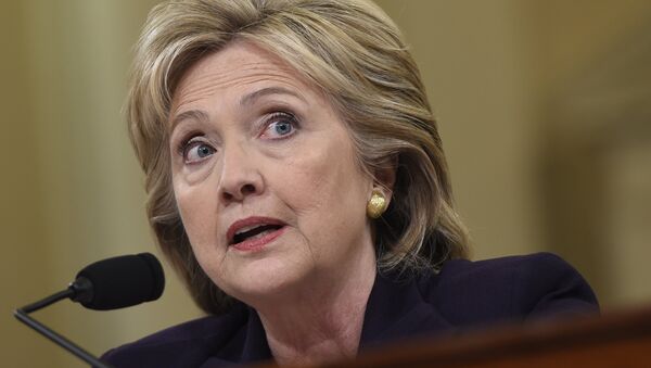Ex-secretária de Estado norte-americana Hillary Clinton durante a audência na comissão especial pelo caso de Benghazi, 22 de outubro de 2015 - Sputnik Brasil