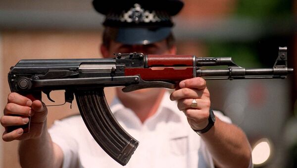 O lendário fuzil de assalto russo Kalashnikov, AK-47 - Sputnik Brasil