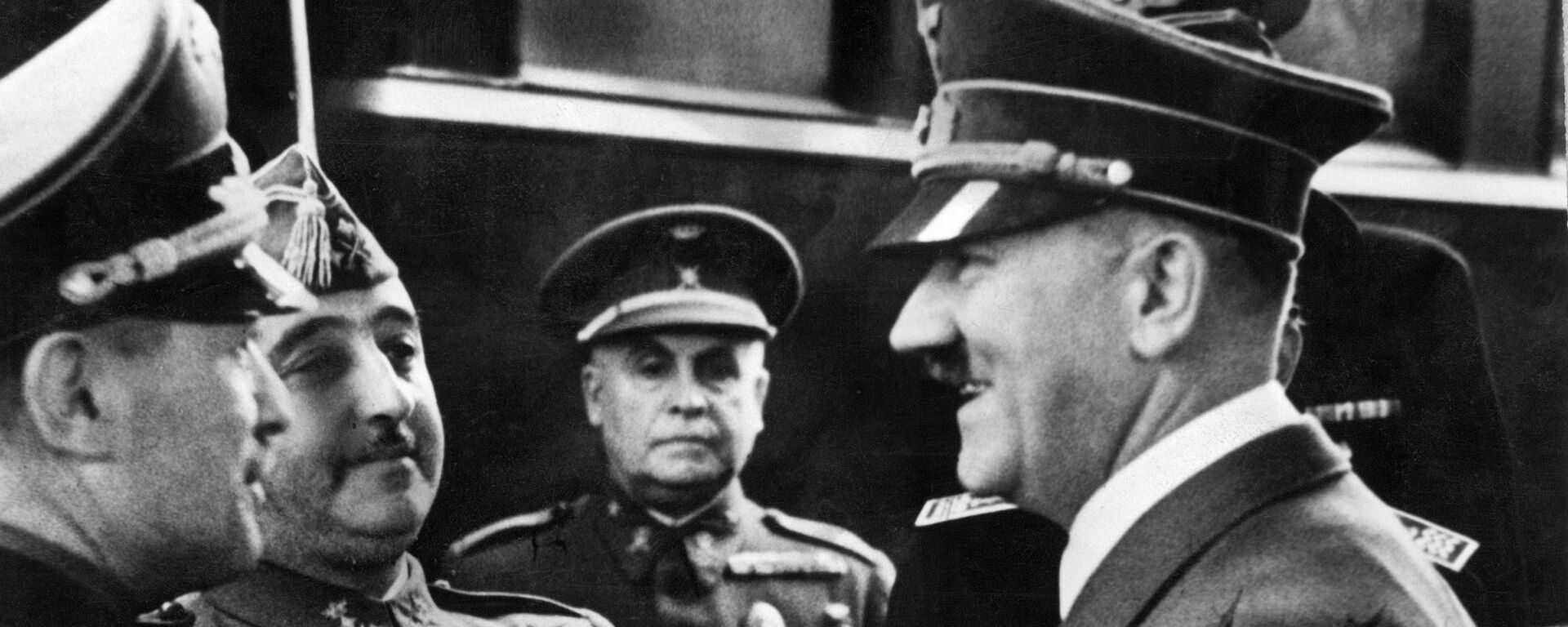 O líder da Alemanha nazista, Adolf Hitler, e o generalíssimo Francisco Franco na fronteira franco-espanhola em 23 de outubro de 1940. A Espanha foi o principal ponto de partida para a fuga de ex-oficiais nazistas para a América do Sul - Sputnik Brasil, 1920, 29.09.2023