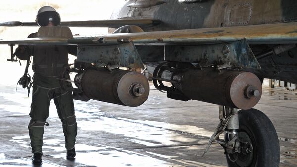 Piloto sírio prepara-se para uma operação aérea contra o EI - Sputnik Brasil